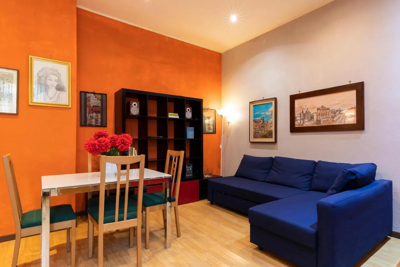 מילאנו Colorful Porta Romana 0*,  איטליה